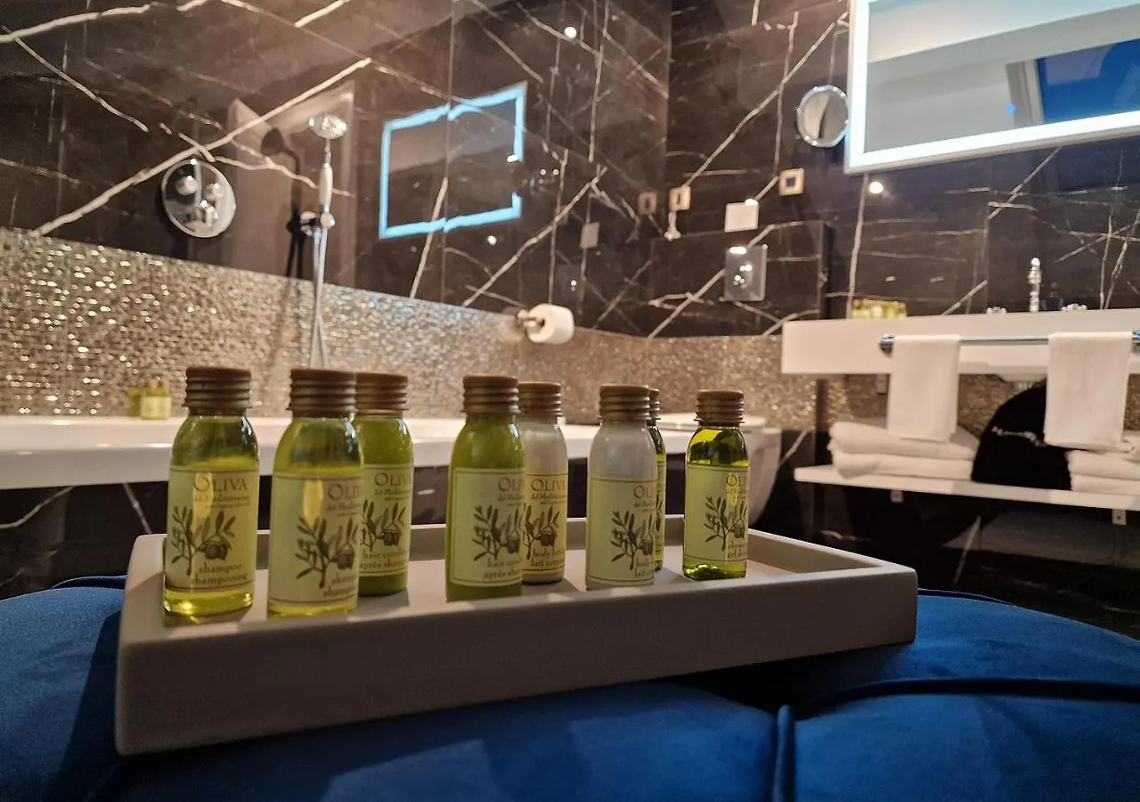 Boutique Hotel Bora & Villas Garamm
