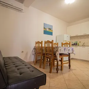 Petar Maksan Pakoštane