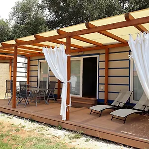 *** Üdülőpark Grand Veles Camp Horvátország